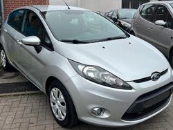 Grau Gebraucht 2011 Ford Fiesta Titanium Kleinwagen | 2.500 € (Fairer Preis)