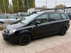 Schwarz Gebraucht 2014 Opel Zafira Family Van / Kleinbus | 6.550 € (Fairer Preis)