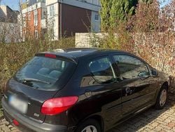 Schwarz Gebraucht 2003 Peugeot 203 Limousine | 700 €
