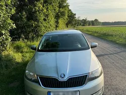 Silber Gebraucht 2013 Skoda Rapid Limousine | 4.200 € (Etwas zu teuer)