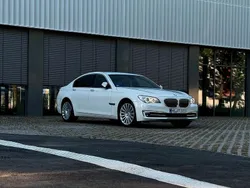 Weiß Gebraucht 2014 BMW 730 Limousine | 26.000 €