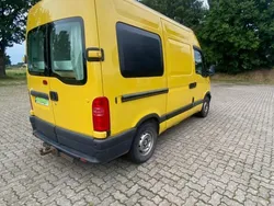 Gelb Gebraucht 2000 Renault Master Van | 5.950 €