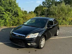Schwarz Gebraucht 2010 Ford Focus Limousine | 1.599 €