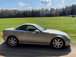Silber Gebraucht 2002 Mercedes SLK200 Edition Cabrio | 8.800 €