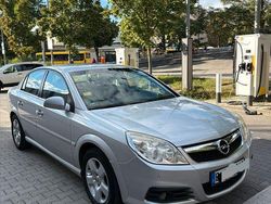 Silber Gebraucht 2005 Opel Vectra Limousine | 4.150 € (Teuer)