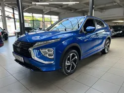 Laserblau (p) Gebraucht 2022 Mitsubishi Eclipse Cross Plus SUV | 19.890 €