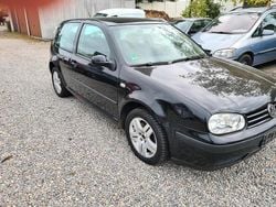 Schwarz Gebraucht 2002 VW Golf IV Kleinwagen | 700 € (Superpreis)