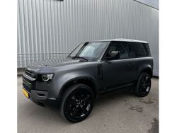 Grau Gebraucht 2024 Land Rover Defender Carpathian Edition SUV | 109.900 € (Etwas zu teuer)