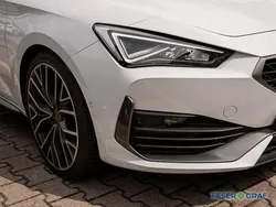 Nevada weiß metallic Gebraucht 2022 Cupra Leon VZ Limousine | 30.440 € (Guter Preis)