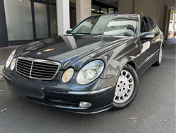 Schwarz Gebraucht 2004 Mercedes E240 Limousine | 7.500 € (Etwas zu teuer)