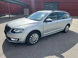 Silber Gebraucht 2015 Skoda Octavia Ambition Kombi | 9.500 € (Fairer Preis)