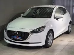 Weiss Gebraucht 2023 Mazda 2 Center-Line Kleinwagen | 14.480 € (Guter Preis)