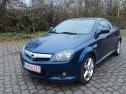 Blau Gebraucht 2004 Opel Tigra Cosmo Cabrio | 1.250 € (Guter Preis)