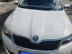 Weiß Gebraucht 2018 Skoda Rapid Ambition Limousine | 9.500 € (Guter Preis)