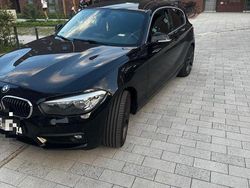 Schwarz Gebraucht 2018 BMW 118 Comfort Edition Kleinwagen | 16.500 € (Fairer Preis)
