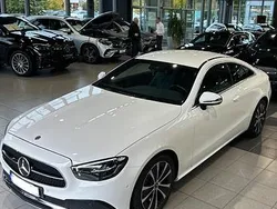 Weiß Gebraucht 2021 Mercedes 200 Coupé | 38.490 € (Fairer Preis)