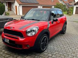 Rot Gebraucht 2011 Mini Cooper SD Countryman SUV | 8.599 € (Fairer Preis)
