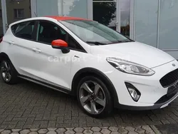 Frozen white / red Gebraucht 2018 Ford Fiesta Active Kleinwagen | 9.999 € (Guter Preis)