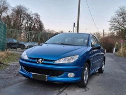 Blau Gebraucht 2008 Peugeot 206 Kleinwagen | 2.500 €