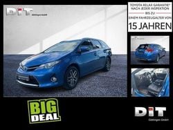 Electric blue metallic Gebraucht 2014 Toyota Auris Edition Kombi | 9.990 € (Fairer Preis)