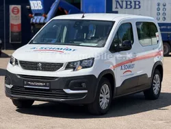 Weiß Gebraucht 2022 Peugeot e-Rifter Active Van / Kleinbus | 17.999 €