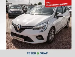 Weiß Gebraucht 2020 Renault Clio V Business Limousine | 10.850 € (Guter Preis)