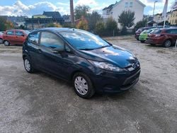 Blazerblau Gebraucht 2009 Ford Fiesta Ambiente Kleinwagen | 1.999 € (Guter Preis)