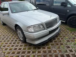 Silber Gebraucht 1996 Mercedes C180 Limousine | 2.000 € (Superpreis)