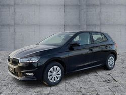 Schwarz Neu 2025 Skoda Fabia Essence Limousine | 18.970 € (Guter Preis)