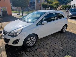 Weiß Gebraucht 2011 Opel Corsa Kleinwagen | 2.300 € (Fairer Preis)