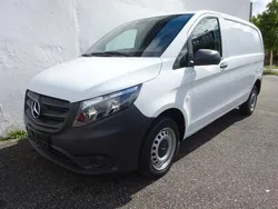 Weiß Gebraucht 2020 Mercedes Vito Van / Kleinbus | 17.900 € (Guter Preis)