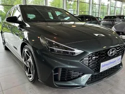 Grün Gebraucht 2024 Hyundai i30 N Line Limousine | 25.580 € (Fairer Preis)
