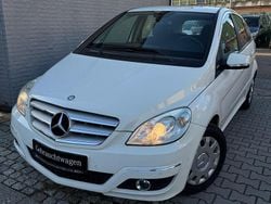 Weiß Gebraucht 2010 Mercedes B160 Van / Kleinbus | 3.999 € (Fairer Preis)