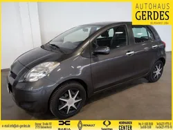 Grau Gebraucht 2011 Toyota Yaris Cool Kleinwagen | 6.990 € (Teuer)