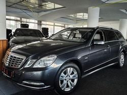 Grau Gebraucht 2010 Mercedes E350 Kombi | 9.990 € (Guter Preis)