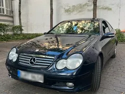 Blau Gebraucht 2003 Mercedes C180 Coupé | 2.850 € (Fairer Preis)