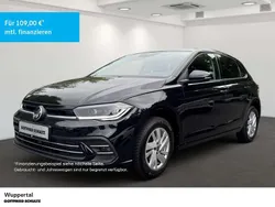 Deep black perleffekt Gebraucht 2024 VW Polo Style Kleinwagen | 19.390 € (Guter Preis)