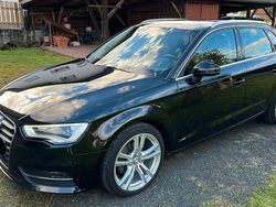 Schwarz Gebraucht 2013 Audi A3 Sportback Ambiente Kleinwagen | 9.470 € (Fairer Preis)