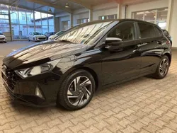 Phantom black / met Gebraucht 2022 Hyundai i20 Edition 30 Kleinwagen | 14.990 € (Fairer Preis)