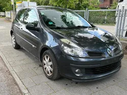 Grau Gebraucht 2007 Renault Clio II Kleinwagen | 1.590 € (Fairer Preis)