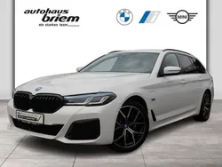 Weiß Gebraucht 2022 BMW 530e M Sport Kombi | 41.990 € (Etwas zu teuer)