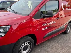 Rot Gebraucht 2021 Opel Combo Van / Kleinbus | 5.500 €
