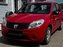 Rot Gebraucht 2009 Dacia Sandero Kleinwagen | 1.900 € (Guter Preis)
