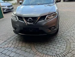 Grau Gebraucht 2014 Nissan X-Trail Tekna SUV | 9.000 € (Guter Preis)