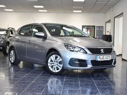 Grau Gebraucht 2021 Peugeot 308 Active Limousine | 11.470 € (Superpreis)