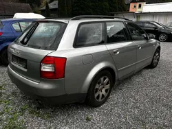 Grau Gebraucht 2002 Audi A4 Kombi | 600 € (Superpreis)