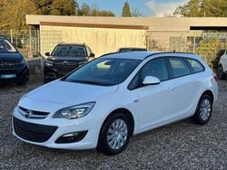Weiß Gebraucht 2015 Opel Astra Edition Kombi | 4.800 € (Superpreis)