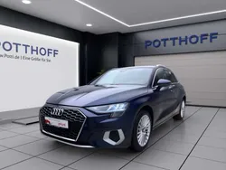 Blau Gebraucht 2024 Audi A3 Sportback Advanced Limousine | 30.750 € (Superpreis)