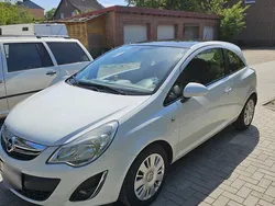 Weiß Gebraucht 2011 Opel Corsa Kleinwagen | 2.300 € (Fairer Preis)