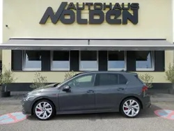 Grau Gebraucht 2024 VW Golf VIII GTI Limousine | 29.850 € (Guter Preis)